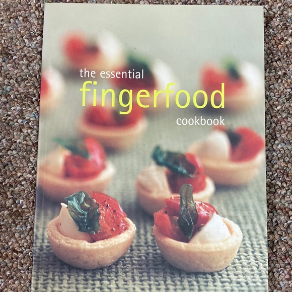 The Essential fingerfood cookbook by bay books - Picture 1 of 8